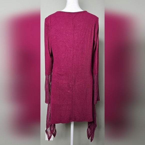 NWOT World Unity MAGENTA MAUVE Handkerchief Side Top MEDIUM - Picture 6 of 10
